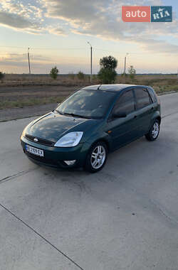 Хэтчбек Ford Fiesta 2003 в 