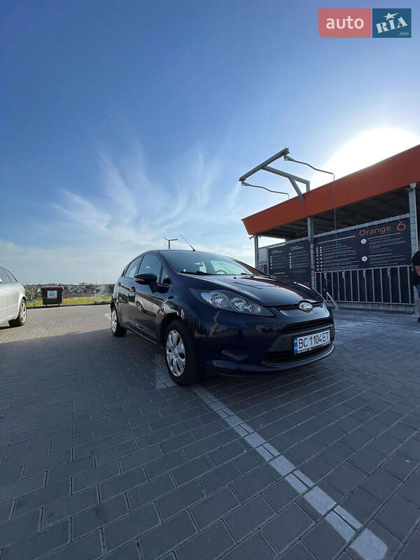 Хэтчбек Ford Fiesta 2011 в Львове