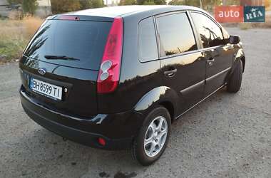 Хэтчбек Ford Fiesta 2008 в 