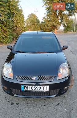 Хэтчбек Ford Fiesta 2008 в 