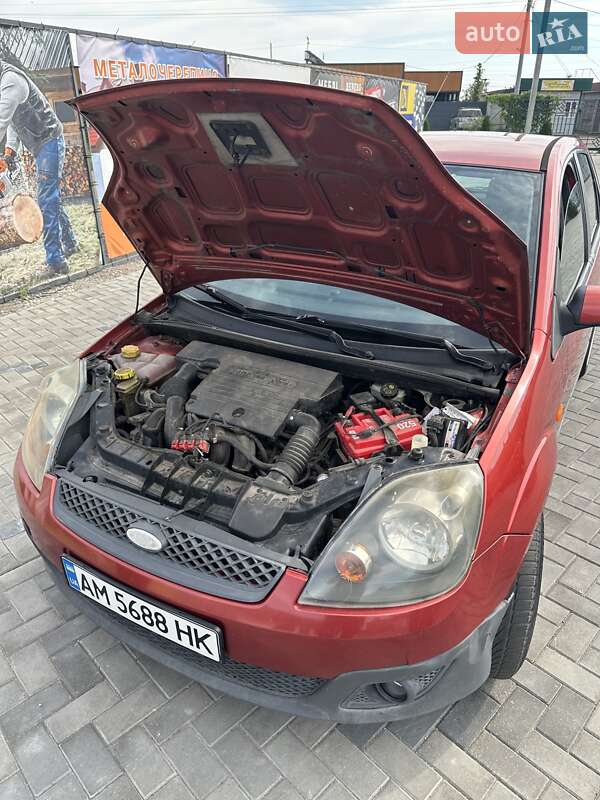 Хэтчбек Ford Fiesta 2007 в Киеве