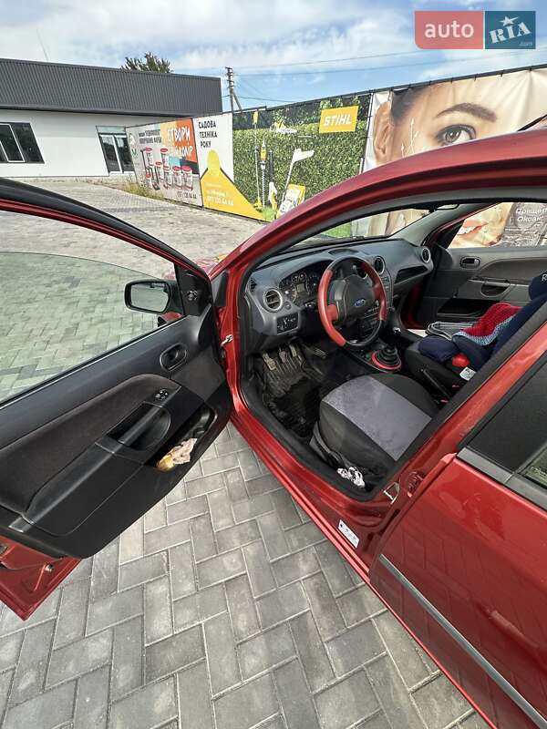 Хэтчбек Ford Fiesta 2007 в Киеве