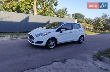 Хэтчбек Ford Fiesta 2018 в 