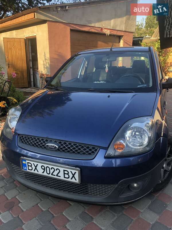 Хетчбек Ford Fiesta 2007 в 