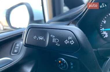 Хэтчбек Ford Fiesta 2018 в 