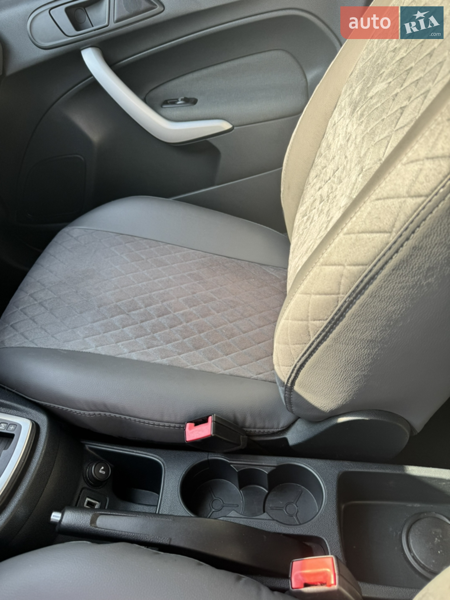 2012 Ford Fiesta - мініатюра 16