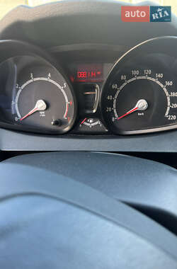 Хэтчбек Ford Fiesta 2012 в 