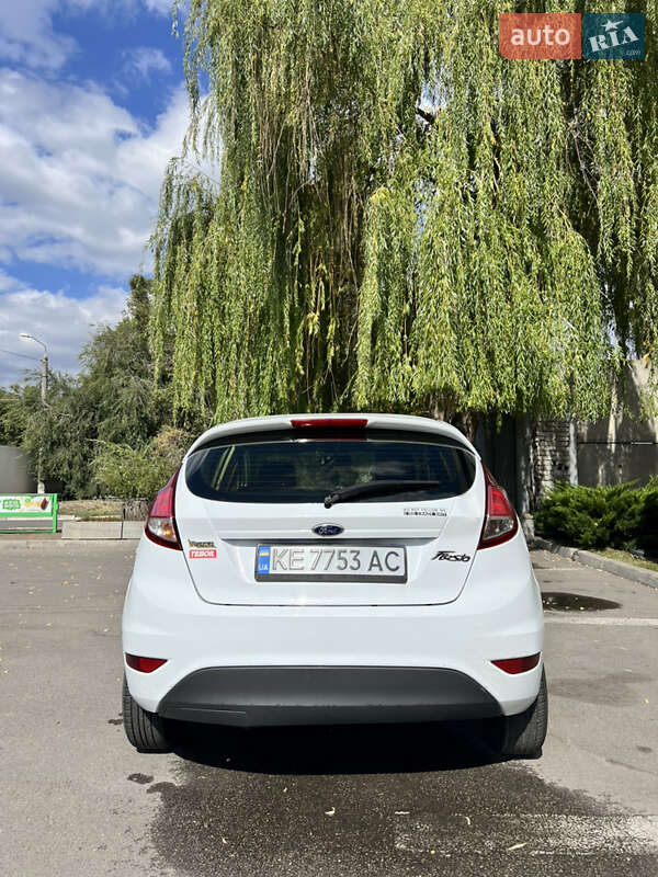 Хэтчбек Ford Fiesta 2012 в Днепре