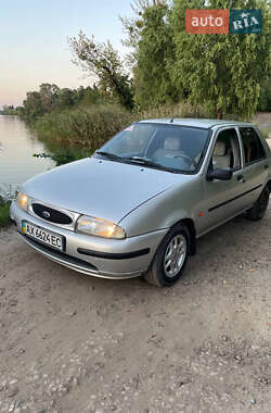 Хэтчбек Ford Fiesta 1997 в 