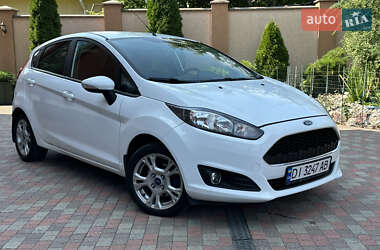 Хэтчбек Ford Fiesta 2016 в 
