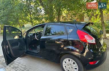 Хэтчбек Ford Fiesta 2017 в 