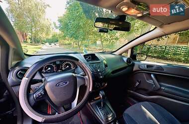 Хэтчбек Ford Fiesta 2017 в 