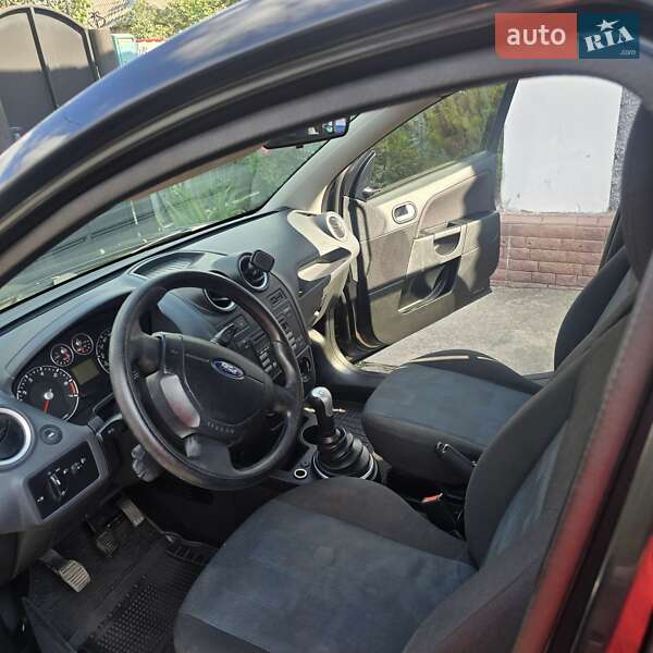 Хэтчбек Ford Fiesta 2006 в Кропивницком