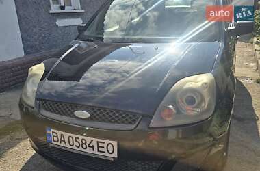 Хэтчбек Ford Fiesta 2006 в 