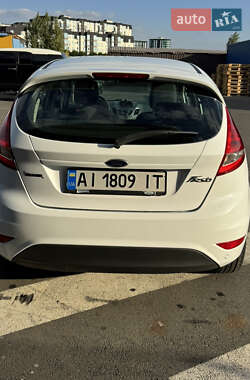 Хэтчбек Ford Fiesta 2011 в 