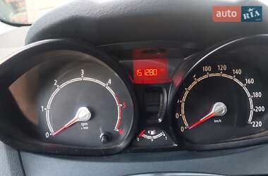 Хэтчбек Ford Fiesta 2011 в 