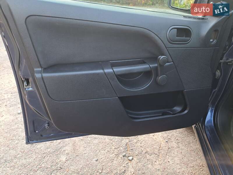 Хэтчбек Ford Fiesta 2005 в Бердичеве