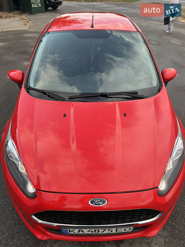 Седан Ford Fiesta 2016 в Киеве фото 3 Седан Ford Fiesta 2016 в Киеве
