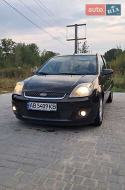 Хэтчбек Ford Fiesta 2005 в Виннице