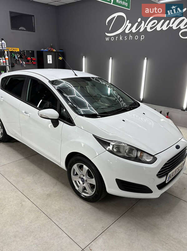Хэтчбек Ford Fiesta 2014 в Виннице