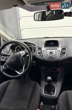 Хэтчбек Ford Fiesta 2014 в 