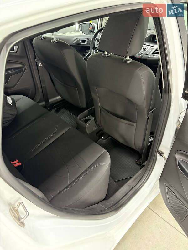 Хэтчбек Ford Fiesta 2014 в Виннице