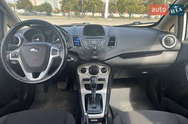 Седан Ford Fiesta 2015 в 