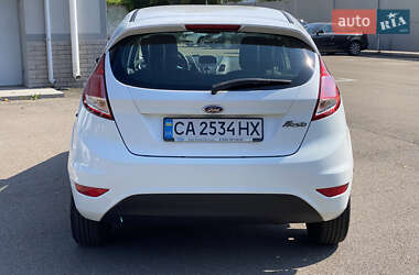 Хэтчбек Ford Fiesta 2013 в 