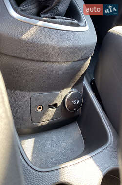 Хэтчбек Ford Fiesta 2013 в 