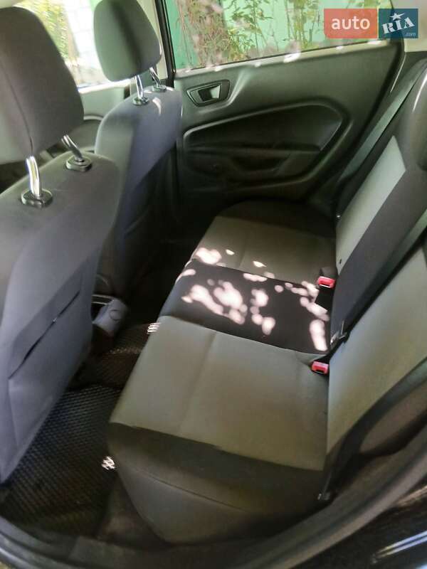 Хэтчбек Ford Fiesta 2016 в Хмельницком фото 2 Хэтчбек Ford Fiesta 2016 в Хмельницком