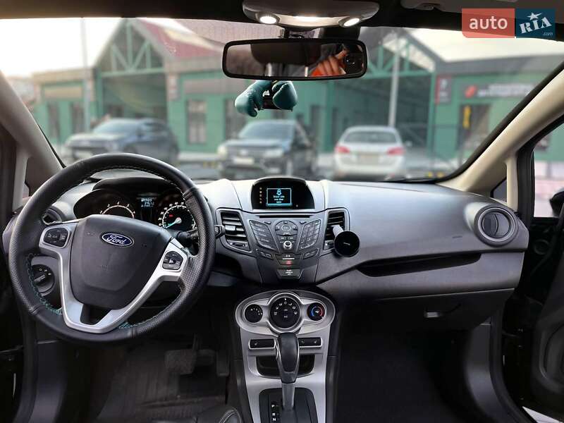Хетчбек Ford Fiesta 2016 в Хмельницькому