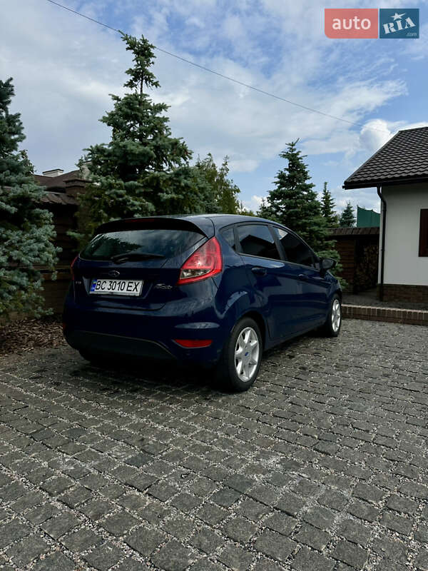 Хетчбек Ford Fiesta 2011 в Полтаві