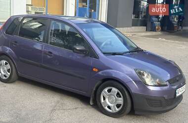 Хэтчбек Ford Fiesta 2006 в 