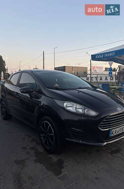 Седан Ford Fiesta 2015 в Житомире