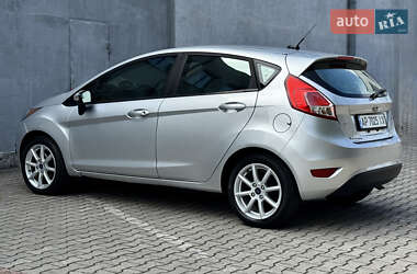 Хэтчбек Ford Fiesta 2017 в 