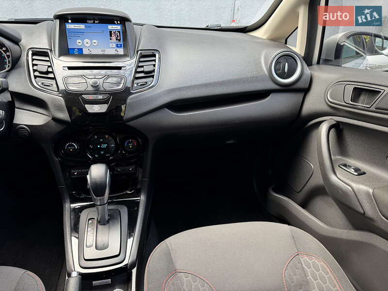 Хэтчбек Ford Fiesta 2017 в Запорожье