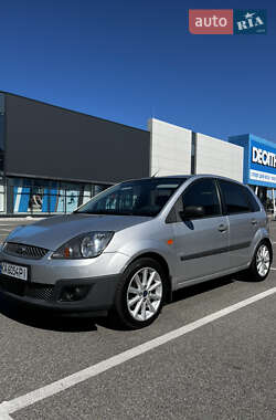 Хэтчбек Ford Fiesta 2006 в Киеве
