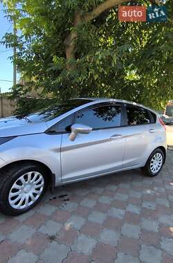Седан Ford Fiesta 2013 в 