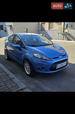 Хэтчбек Ford Fiesta 2011 в 