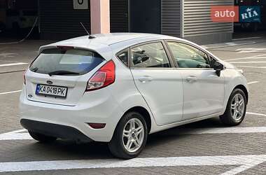 Хэтчбек Ford Fiesta 2017 в 
