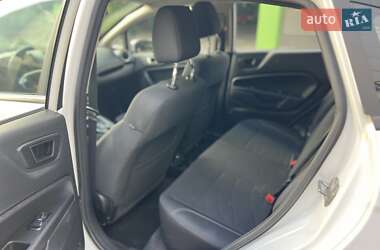 Хэтчбек Ford Fiesta 2017 в 