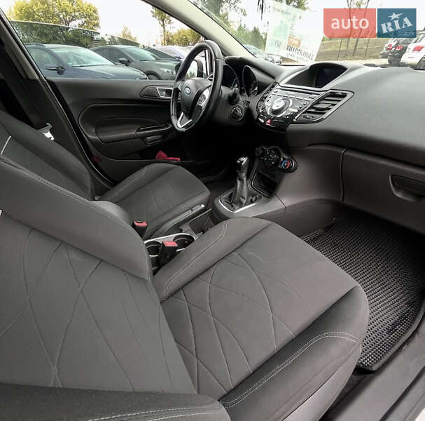 Хетчбек Ford Fiesta 2013 в Кривому Розі