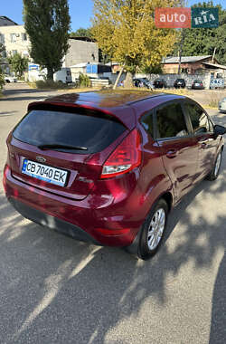 Хэтчбек Ford Fiesta 2010 в 