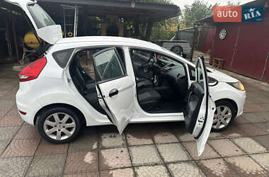 Хетчбек Ford Fiesta 2009 в 