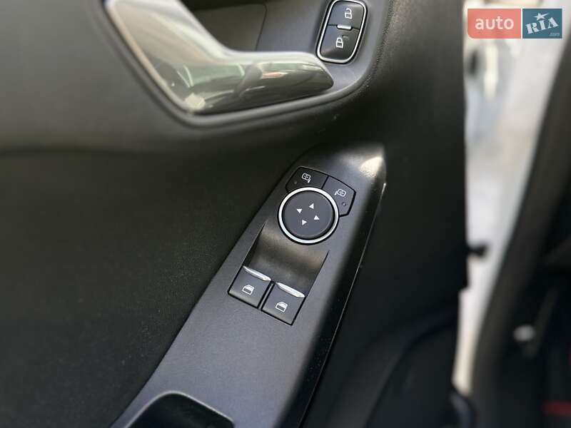 Хэтчбек Ford Fiesta 2018 в Киеве