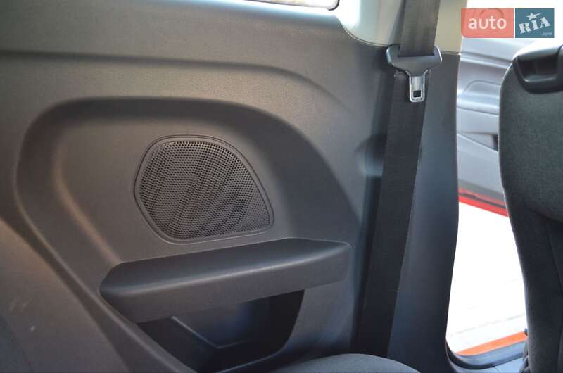 Хэтчбек Ford Fiesta 2013 в Павлограде фото 15 Хэтчбек Ford Fiesta 2013 в Павлограде