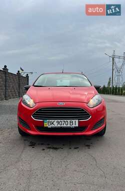 Хетчбек Ford Fiesta 2013 в 