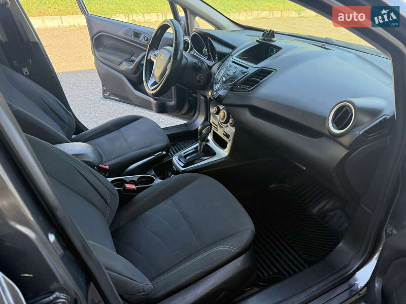 Седан Ford Fiesta 2016 в Чернівцях фото 9 Седан Ford Fiesta 2016 в Чернівцях