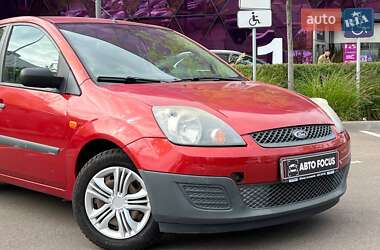Хэтчбек Ford Fiesta 2007 в 