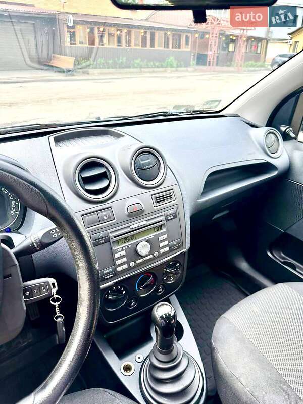 Хэтчбек Ford Fiesta 2008 в Харькове